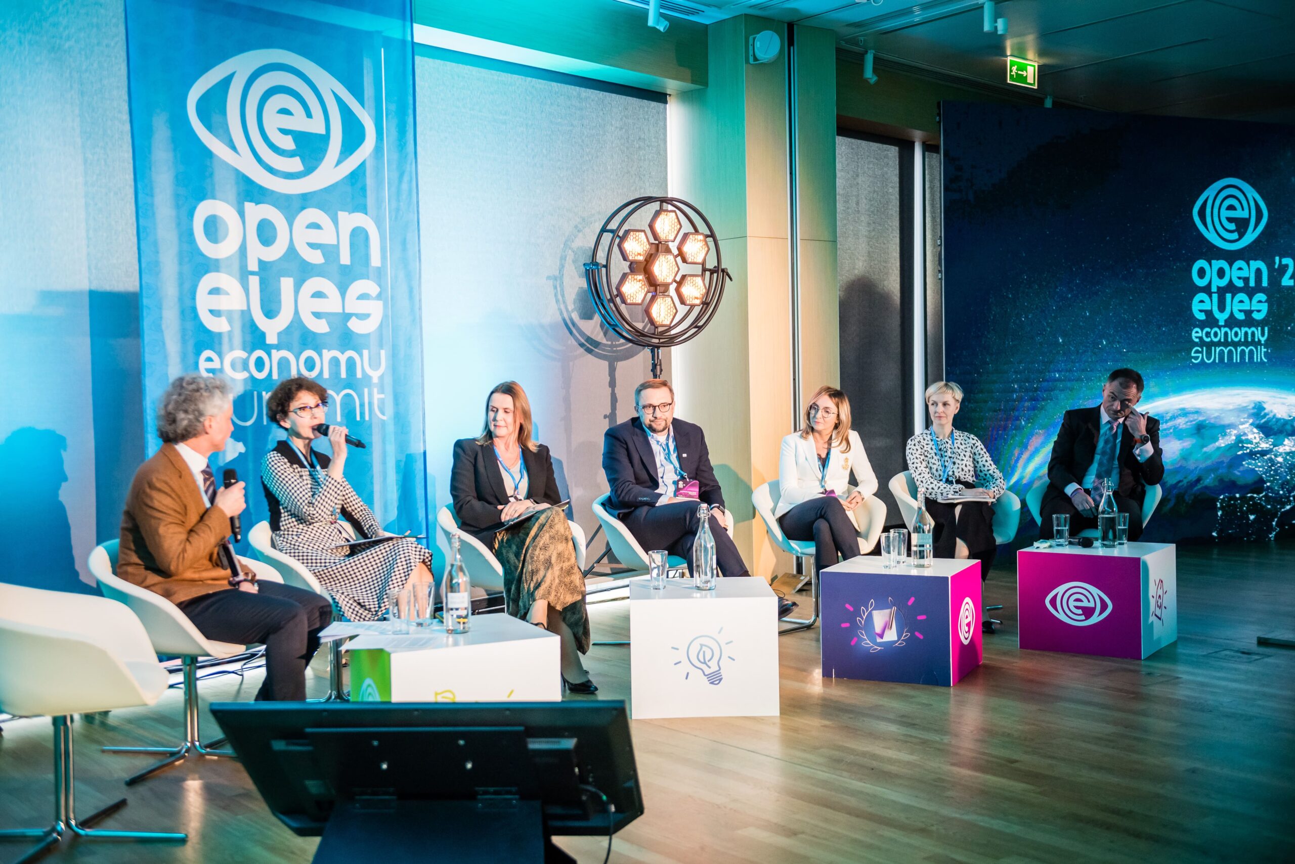 Prelegenci debaty „Prawdziwe znaczenie „S”, czyli czego nie wyczytasz w raporcie ESG” – podczas Open Eyes Economy Summit 2022